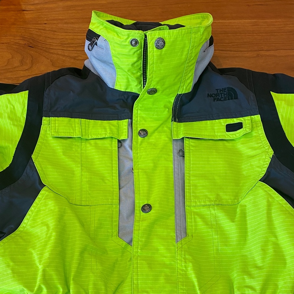 Northface women’s winter ski/sport jacket size SP